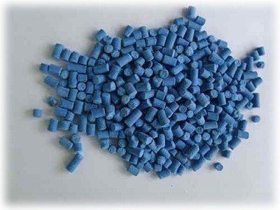 Синие гранулы полипропилена