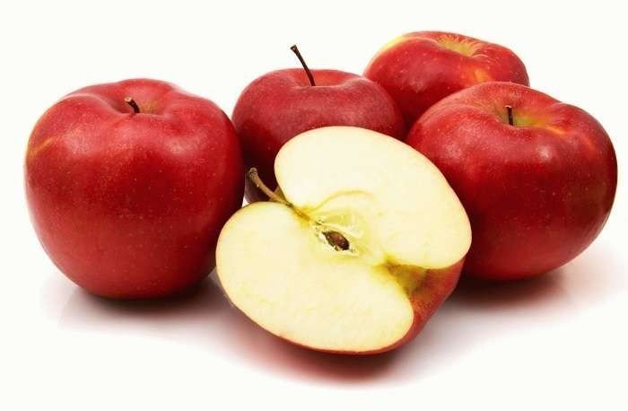 Яблоки голден красные