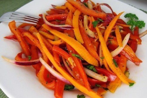 Салат из моркови с болгарским перцем
