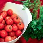 Соленые помидоры в домашних условиях